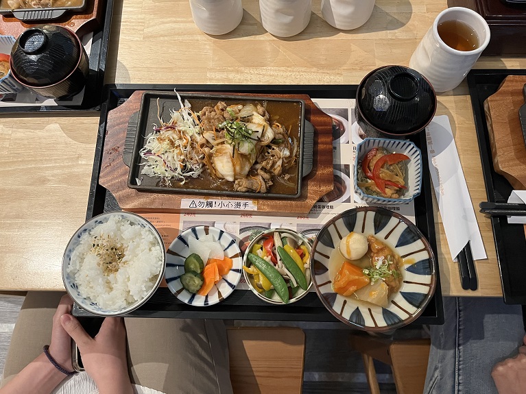 泡菜牛肉定食